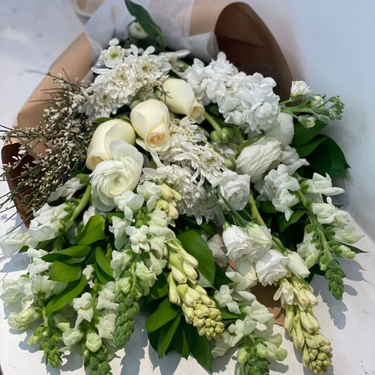 White garden bouquet