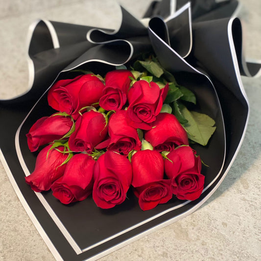 1-Dozen Roses Hand Tied