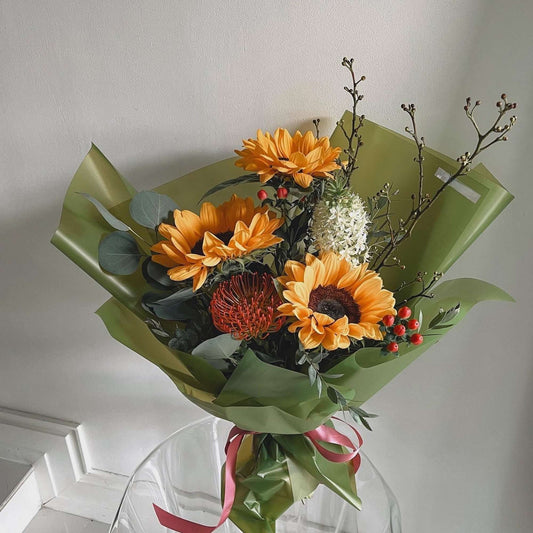 Elegant sunflowers bouquet 1